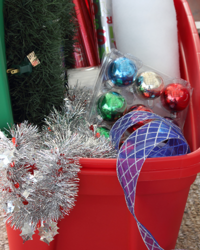 25 Things To Declutter Before The Holidays Holiday decor - 25 Things To Declutter Before The Holidays