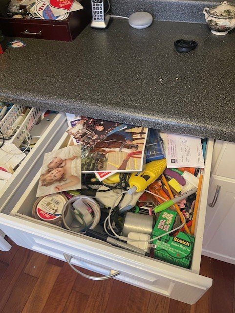 KITCHEN BEFORE AND AFTER PICTURES Before junk 2 - KITCHEN BEFORE AND AFTER PICTURES