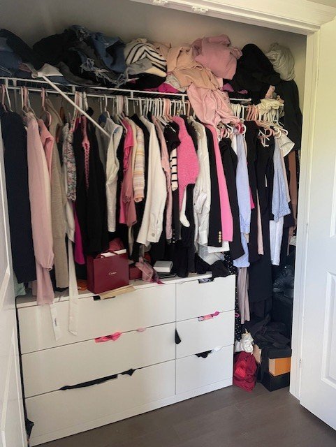 Reach-In Closet Design, Install & Organization Closet full to right - Reach-In Closet Design, Install & Organization